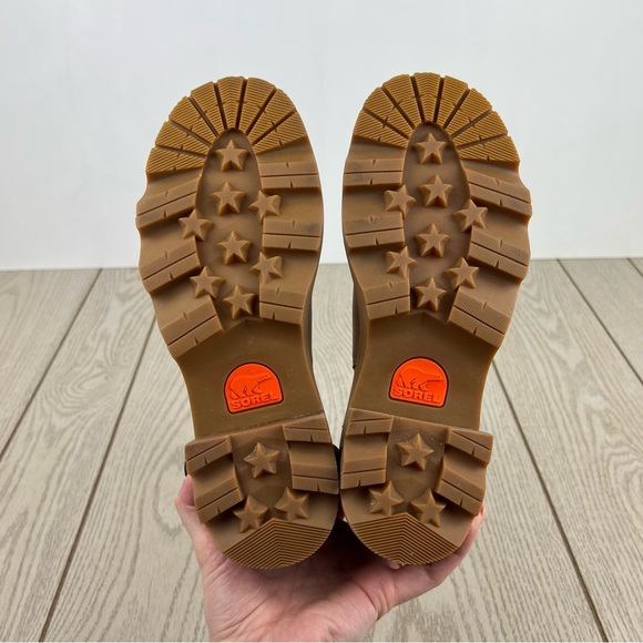 Sorel Women's Joan Now Chelsea Boots US7 Honest Beige, Gum 2 (orange) $190 - Picture 10 of 13